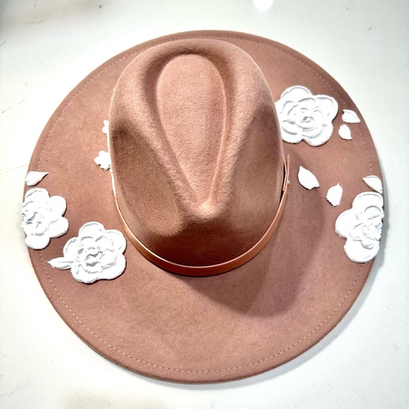 Hand painted Field of Petals hat - Picture 4 of 5